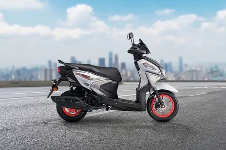 Yamaha Ray-ZR 125FI Hybrid Street Rally