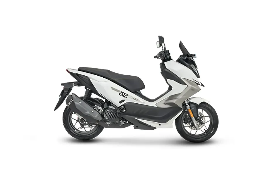 Hero Xoom 160 White